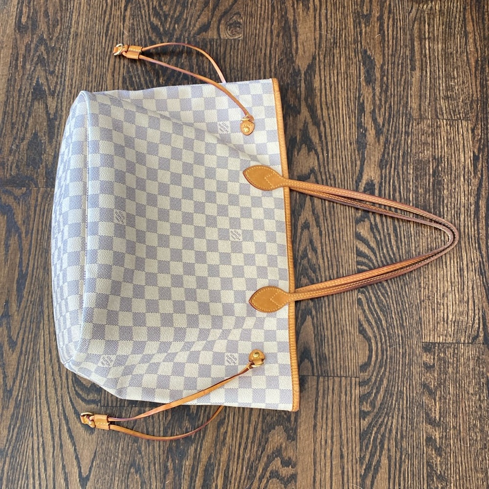 Used Louis Vuitton Neverful bag - great condition!